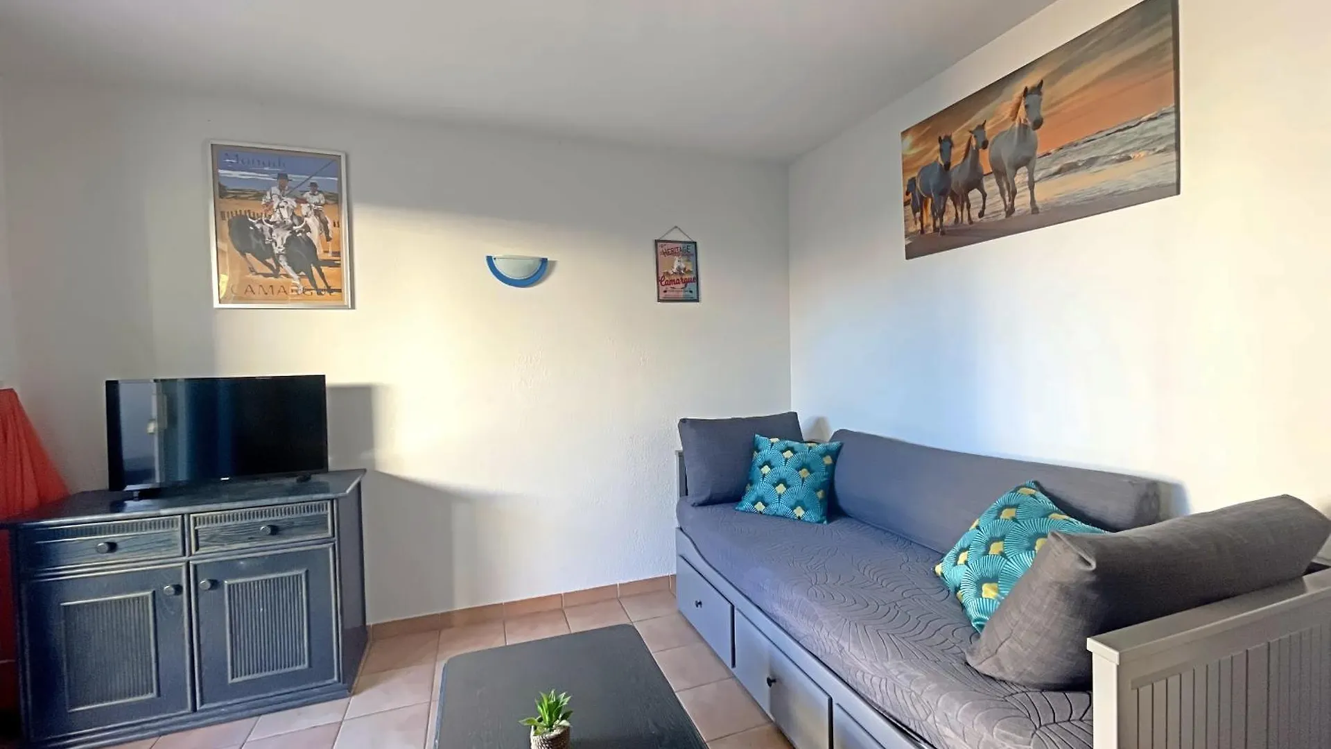 Apartment Appartement 4 Pers Aux Saintes-Maries-De-La-Mer Avec Cour Et Parking - Fr-1-475-150 France
